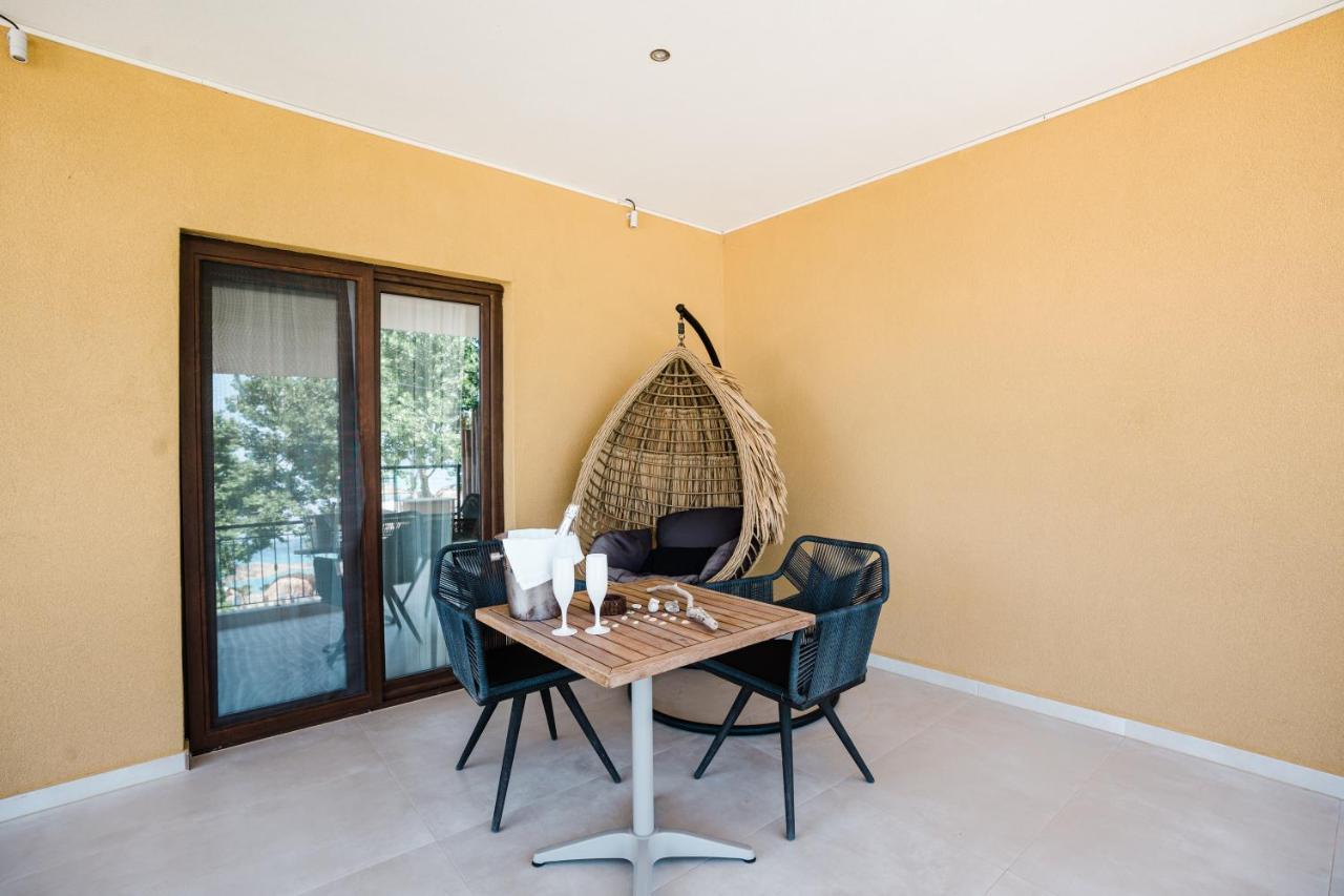 Limna Beach Afytos Ngoại thất bức ảnh